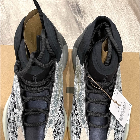 yeezy qntm sizing